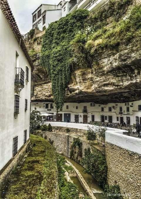 La Casa Del Rio Apartment Setenil De Las Bodegas Exterior photo