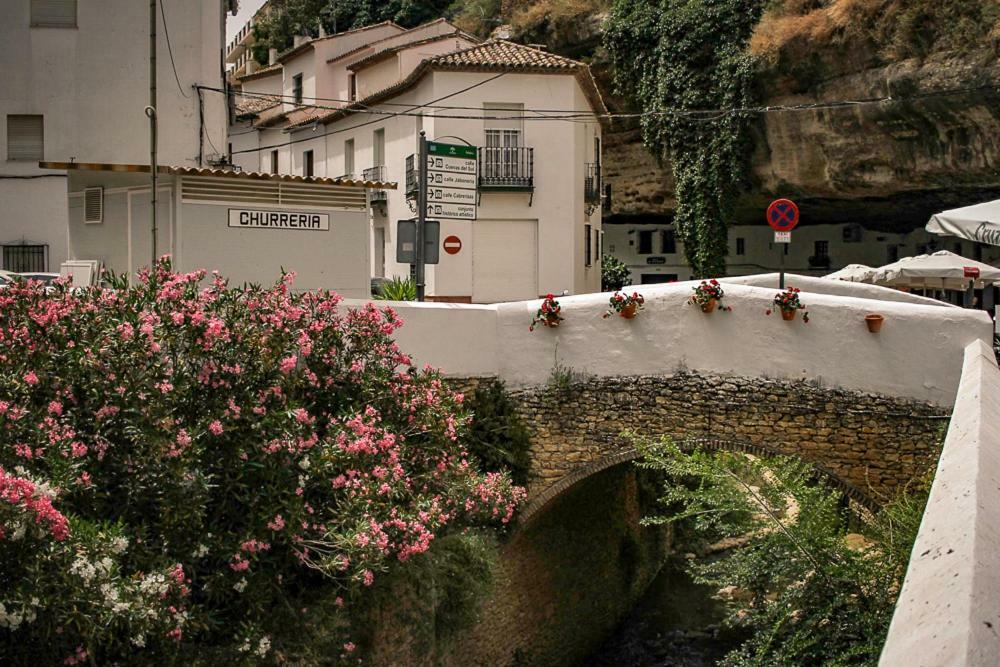 La Casa Del Rio Apartment Setenil De Las Bodegas Exterior photo
